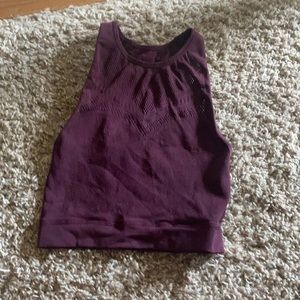 Maroon lulu workout tank.